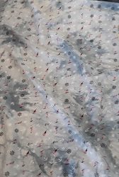 Szürkés alapon mintás flokon 